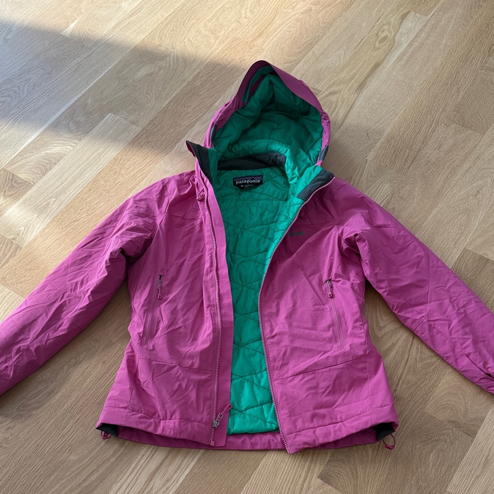 Patagonia Women’s Ski Jacket in Pink and Green